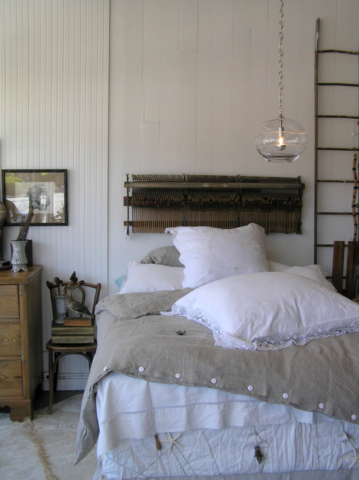 bedding with twine, linen, bits and bobs